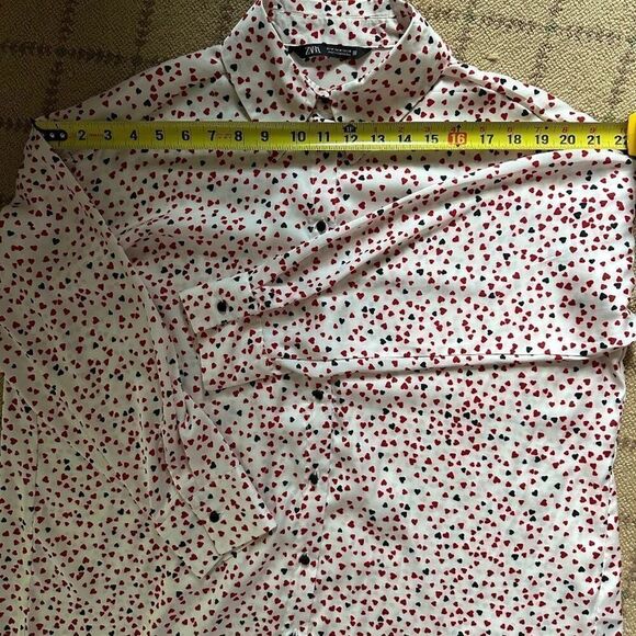Zara white silken long sleeve button down shirt with red and black hearts NWOT M - Picture 8 of 14